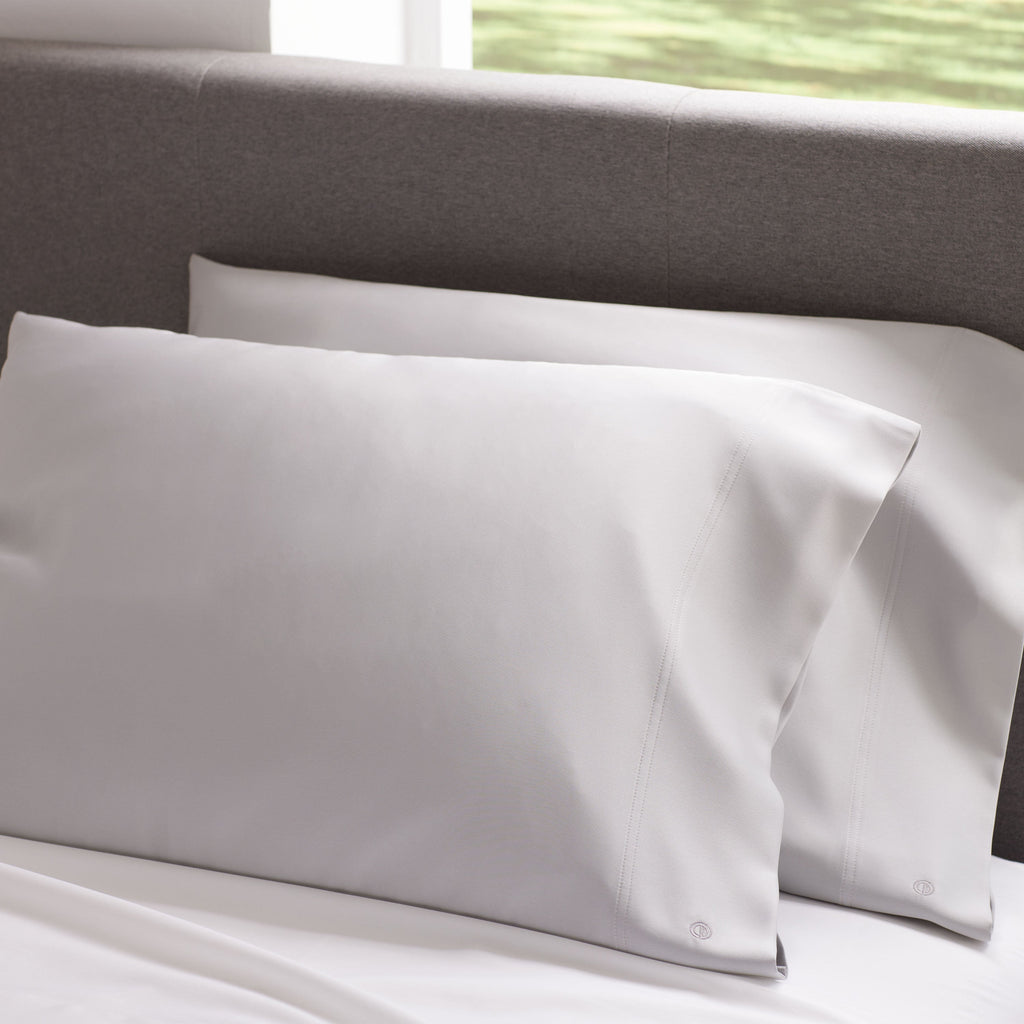 Clean Design Home® Satin Pillowcase, set of 2 + Matching Travel Bag