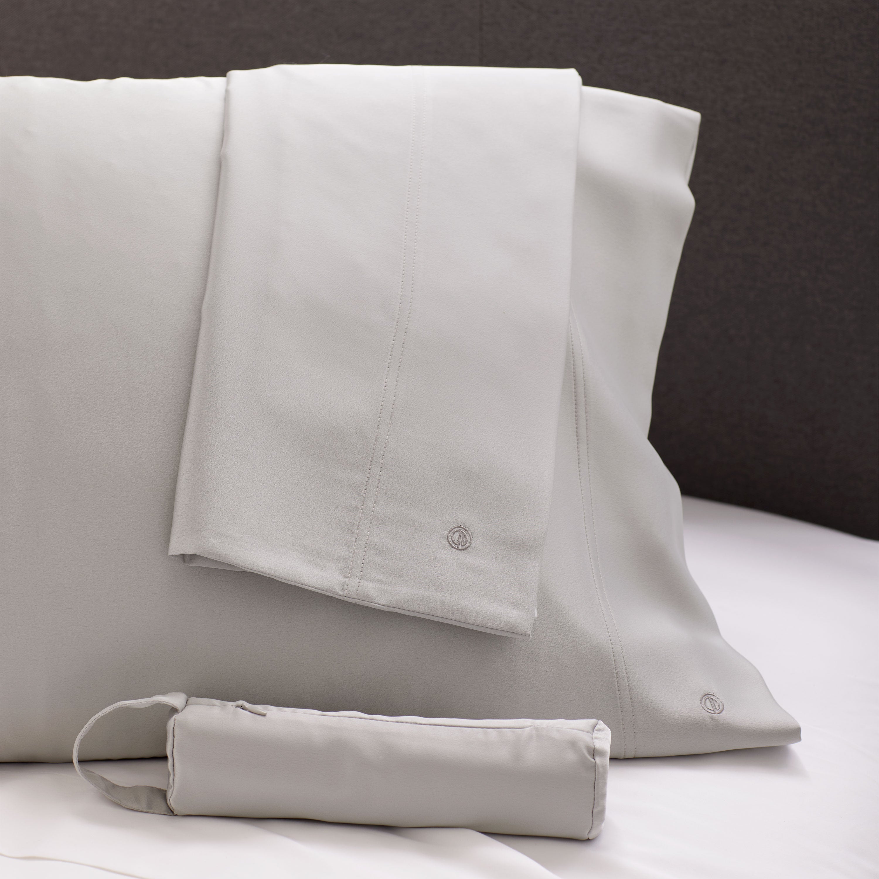 Clean Design Home® Satin Pillowcase, set of 2 + Matching Travel Bag